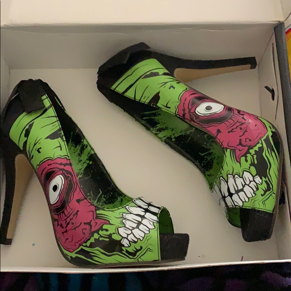 Iron Fist Zombie Stomper Platforms